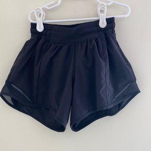 Lululemon Hotty Hot 2.5 Black Size 2 Tall